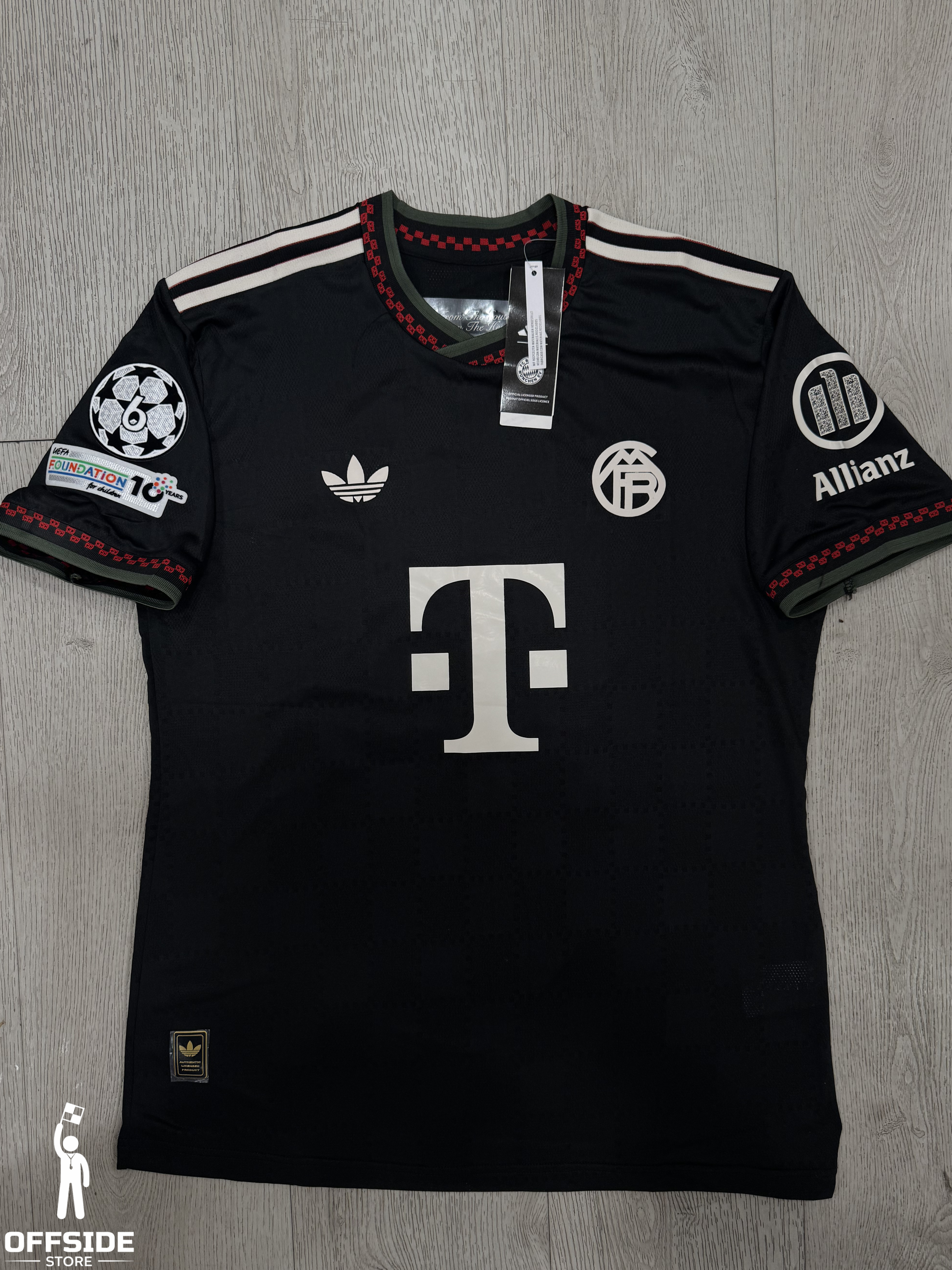 BAYERN MUNICH TERCERA EQUIPACION VERSION JUGADOR 2025/26